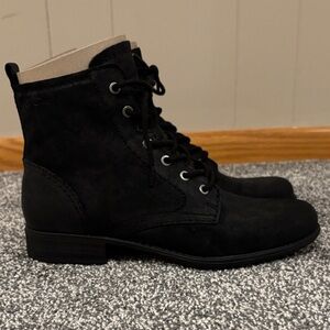 New-Earth Brand Janel Leather/Suede Black Ankle Boots
